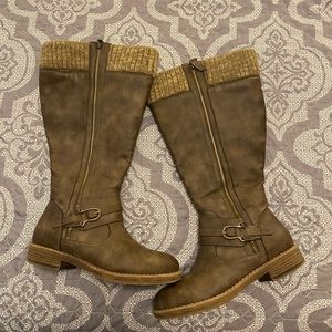 Torrid Size 8 wide calf boots with sweater top